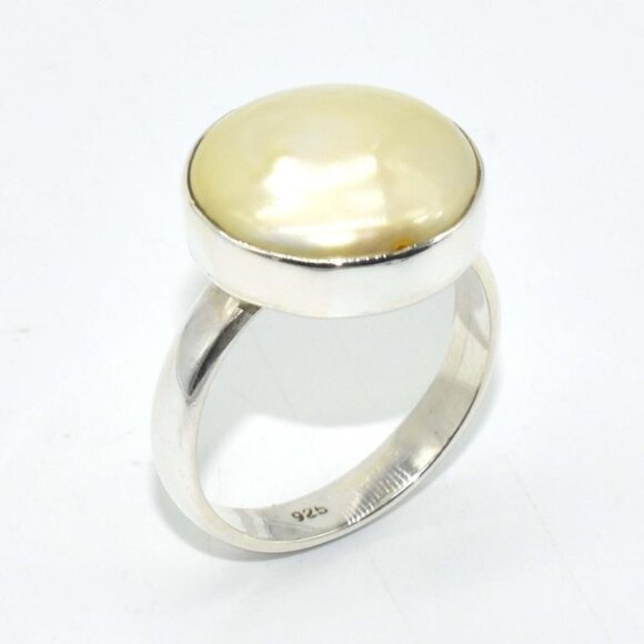 Sterling Silver Yellow Pearl Hand Made Ring (~Size 7) - Picture 3 of 3